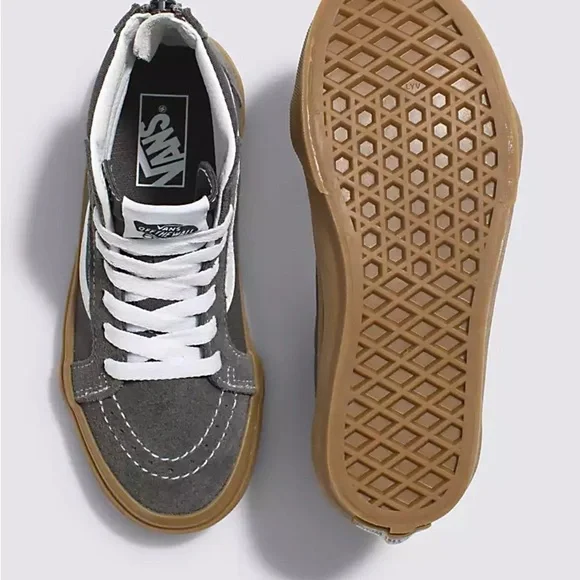 New in box, size 3 Legendary Sk8-Hi with Heel Zippers - Picture 4 of 4